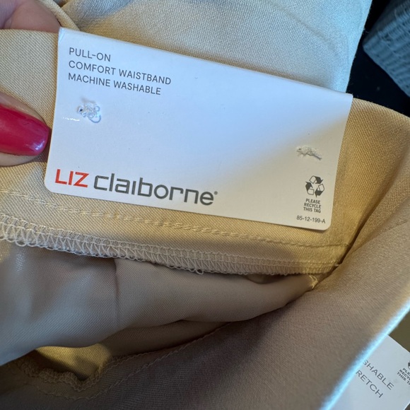 NWT LIZ CLAIBORNE PULL-ON APRIL CROP PANT SPRING/SUMMER SIZE: 6 #T - Picture 4 of 8